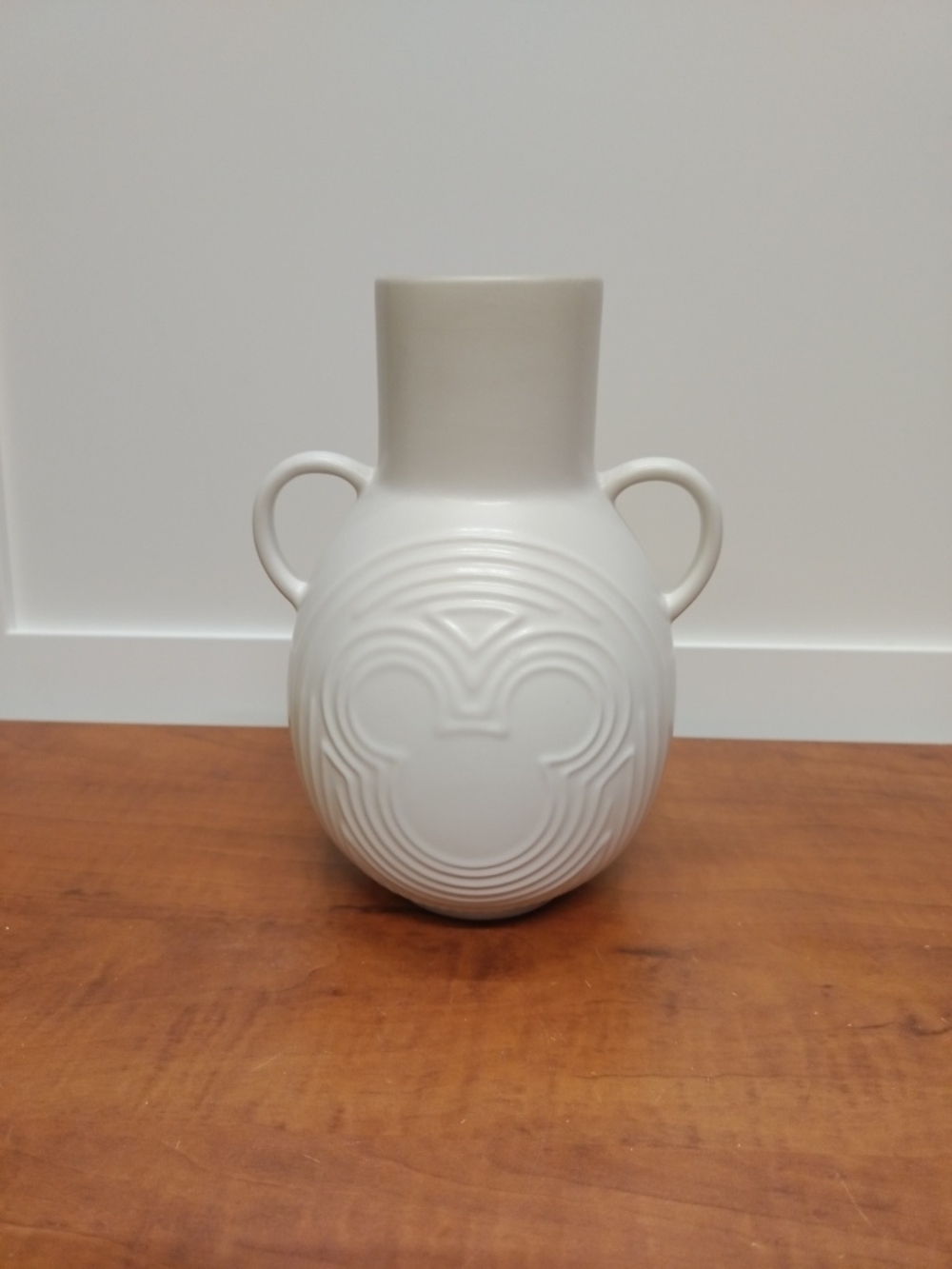 Disney Store Home Collection Mickey Mouse Icon Vase 8 Tall In Mint Condition